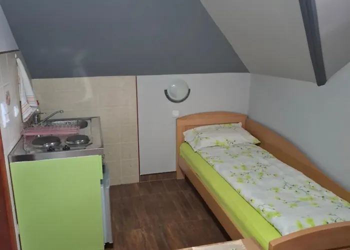 Planinska Kuca Kosuta 바이나 바슈타